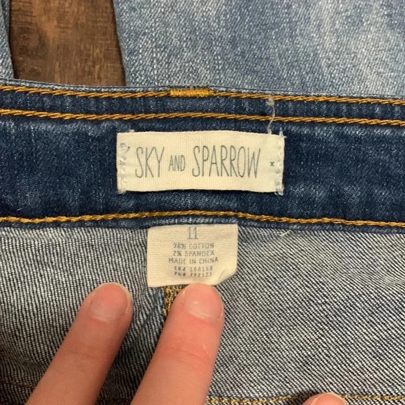 Sky and sparrow raw hem cropped jeans - Picture 7 of 12